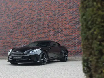 ASTON MARTIN DB12 4.0 V8   360 camera - Scheckheft