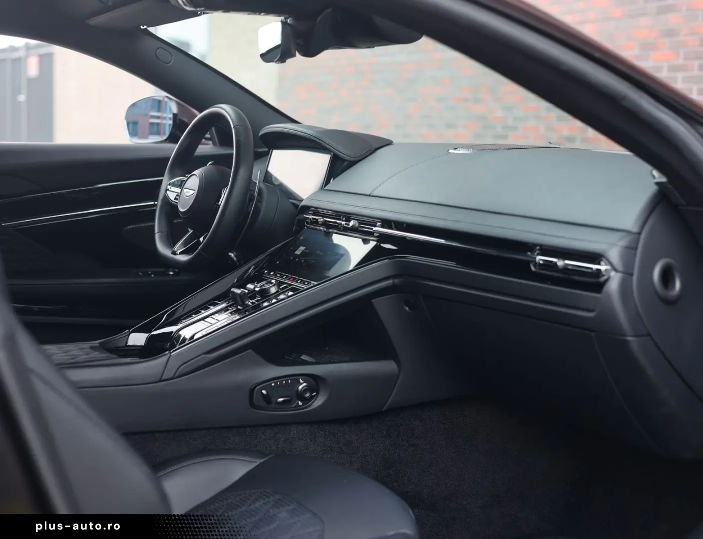 ASTON MARTIN DB12 4.0 V8   360 camera - Scheckheft