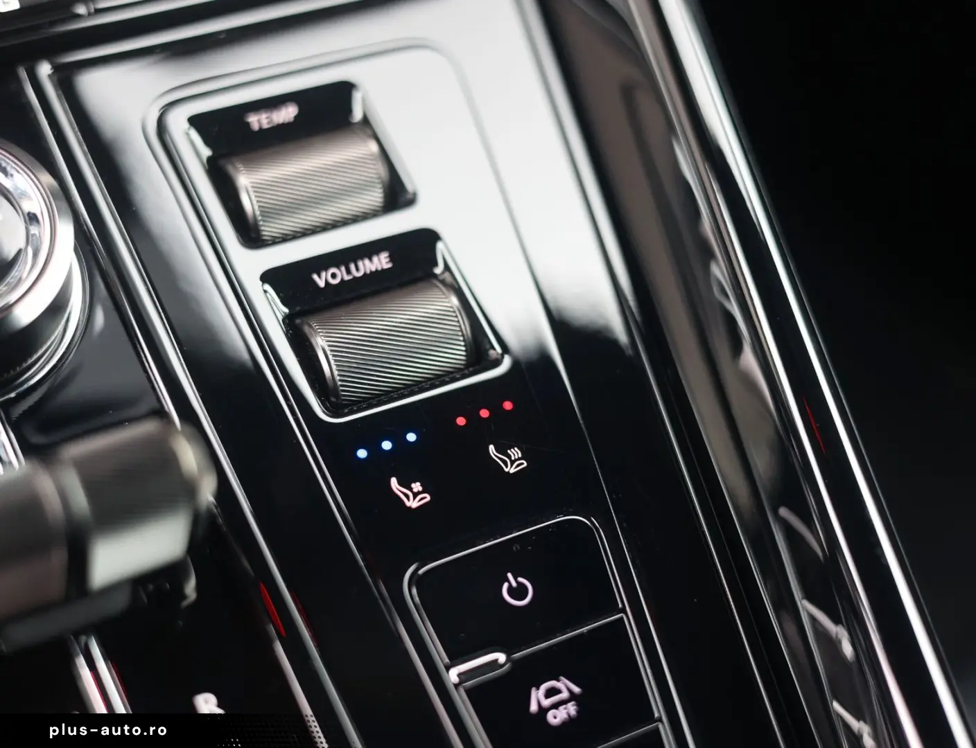 ASTON MARTIN DB12 4.0 V8   360 camera - Scheckheft