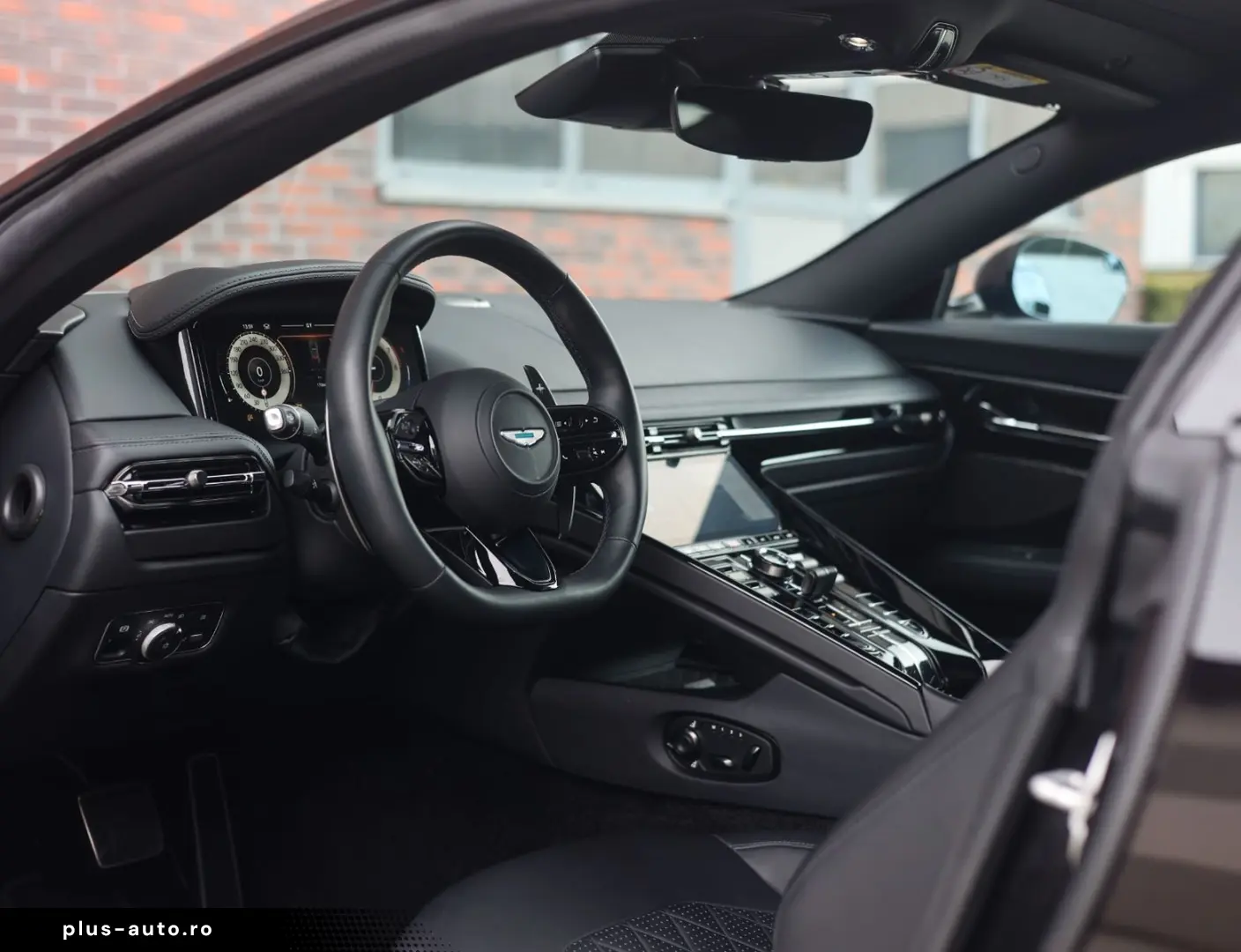 ASTON MARTIN DB12 4.0 V8   360 camera - Scheckheft