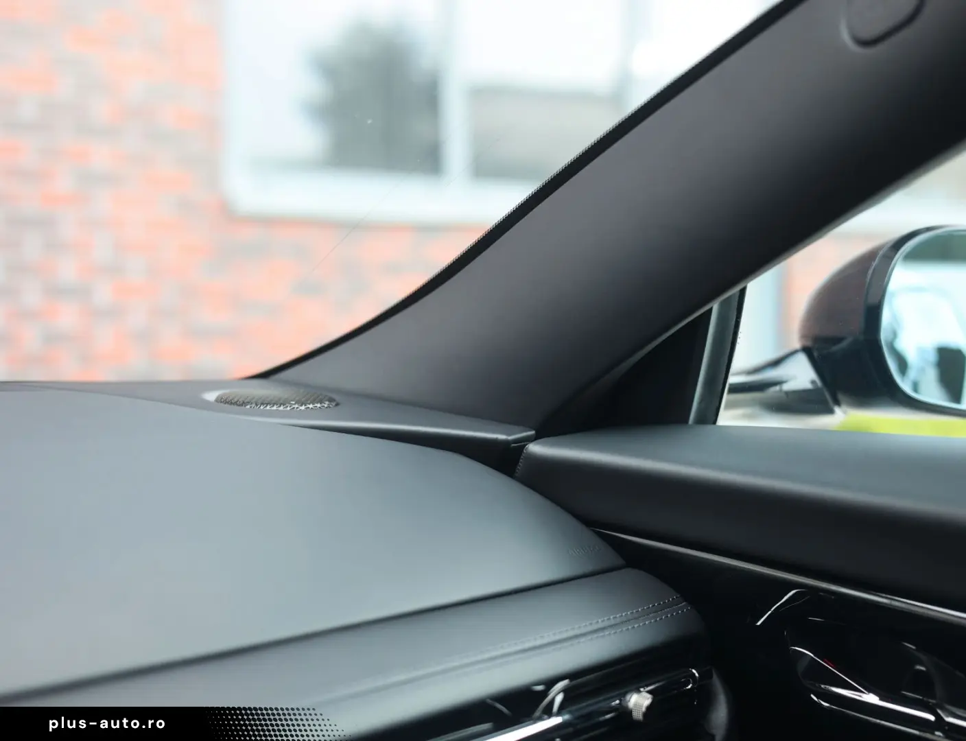 ASTON MARTIN DB12 4.0 V8   360 camera - Scheckheft
