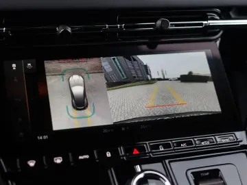 ASTON MARTIN DB12 4.0 V8   360 camera - Scheckheft