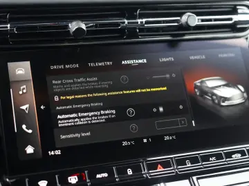 ASTON MARTIN DB12 4.0 V8   360 camera - Scheckheft