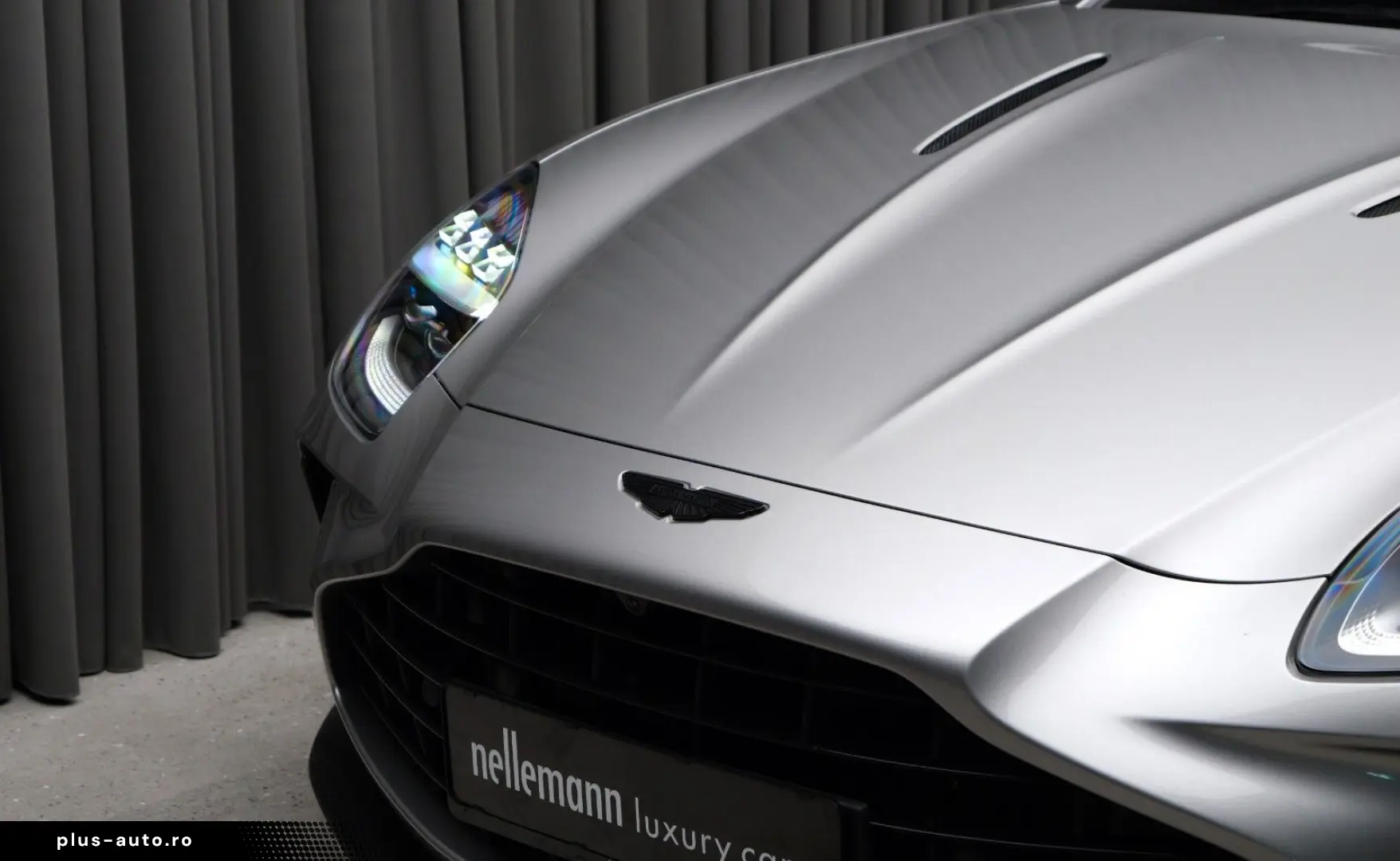 ASTON MARTIN w. Full Carbon Pack and B&W Audio
