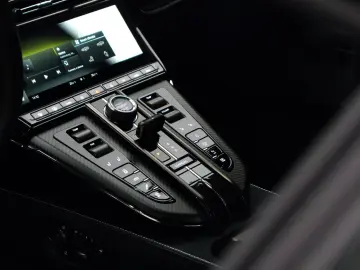 ASTON MARTIN w. Full Carbon Pack and B&W Audio