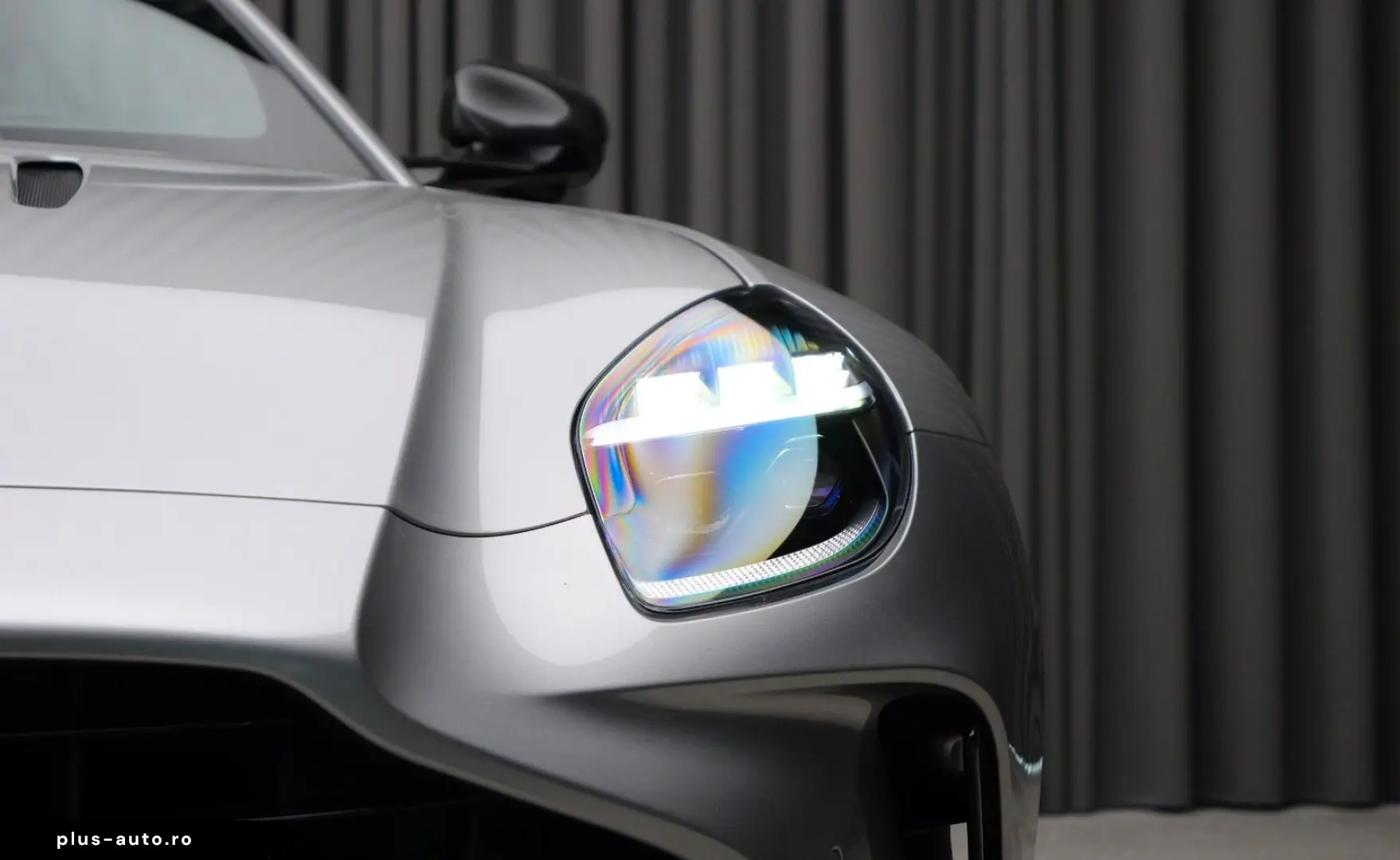 ASTON MARTIN w. Full Carbon Pack and B&W Audio