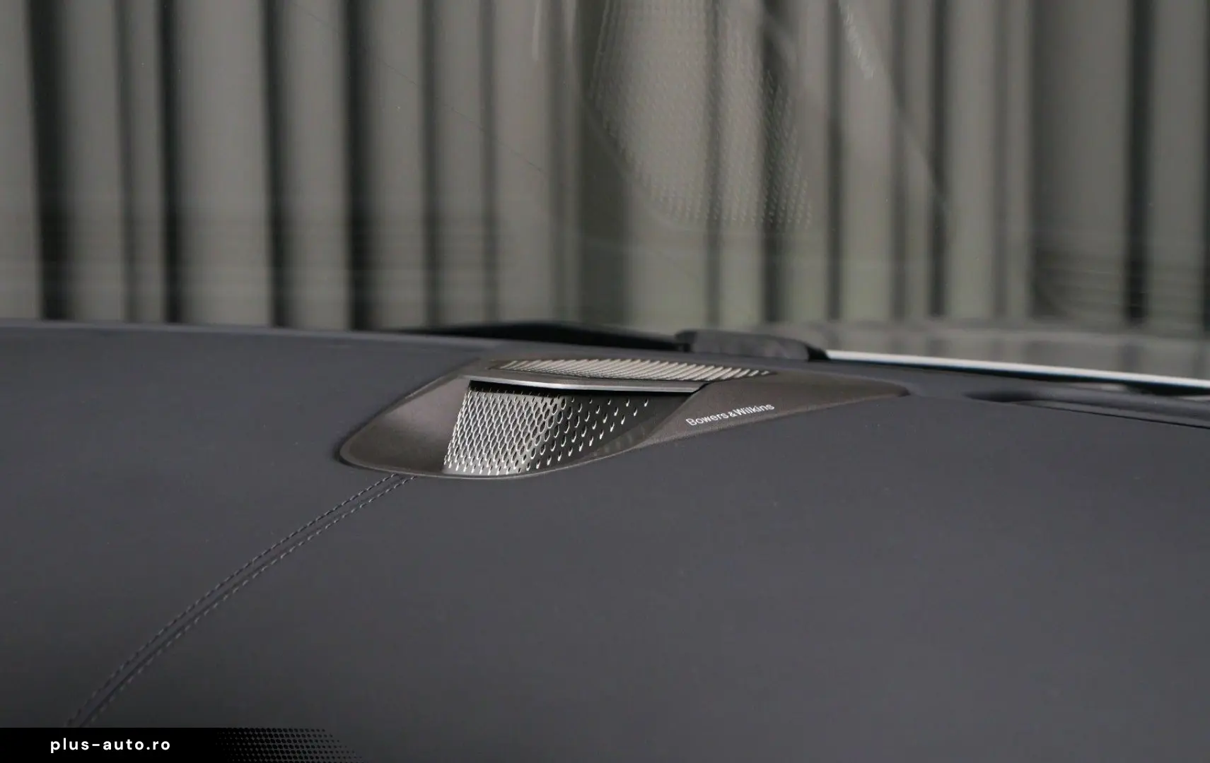 ASTON MARTIN w. Full Carbon Pack and B&W Audio
