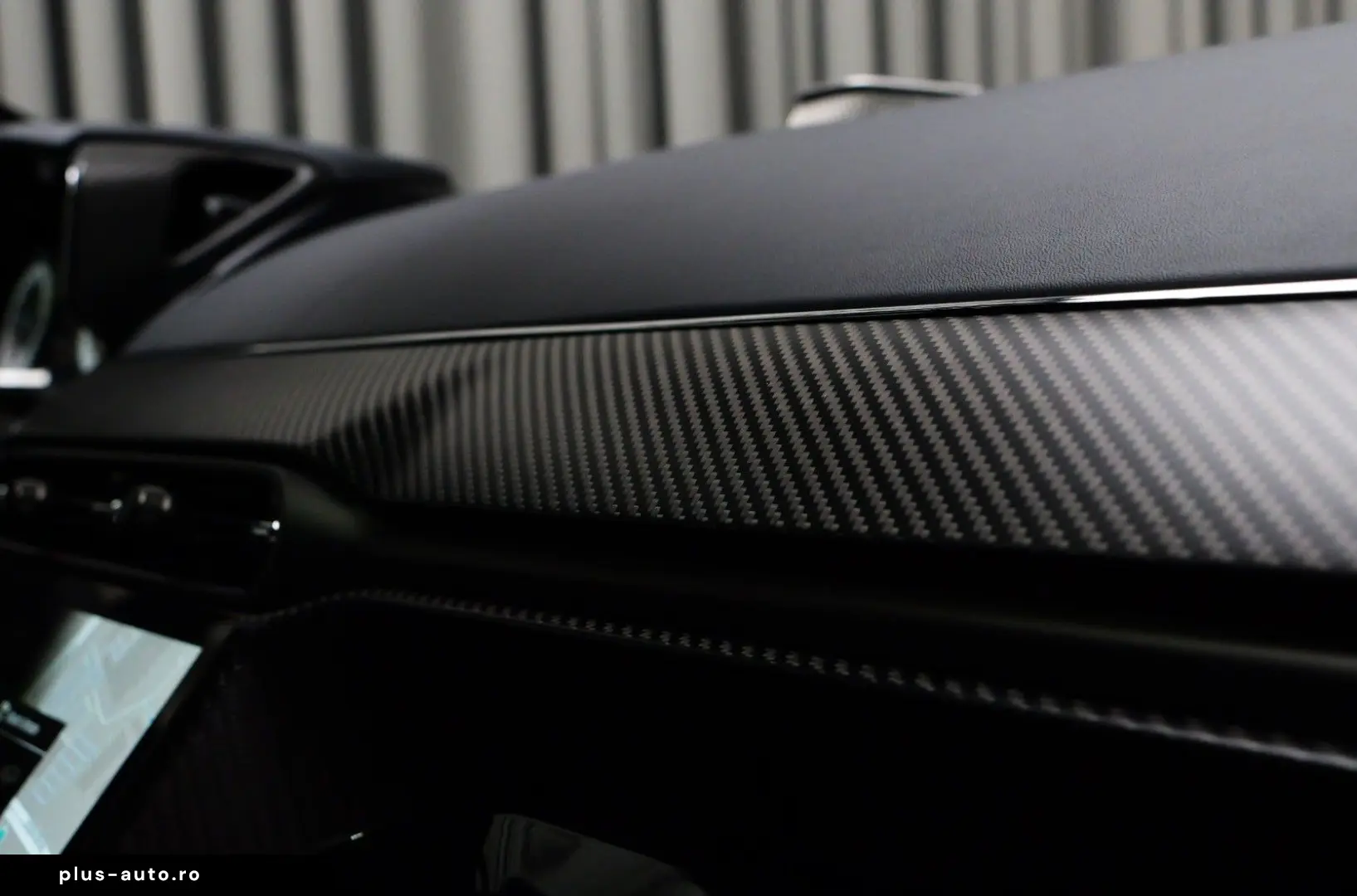 ASTON MARTIN w. Full Carbon Pack and B&W Audio