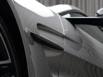 ASTON MARTIN w. Full Carbon Pack and B&W Audio