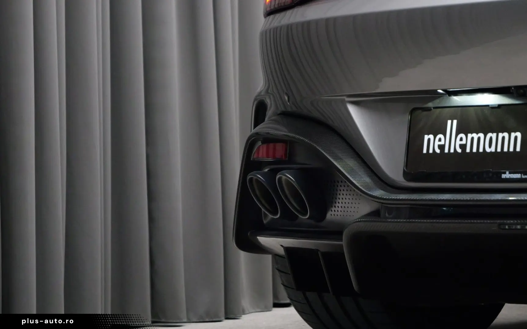 ASTON MARTIN w. Full Carbon Pack and B&W Audio
