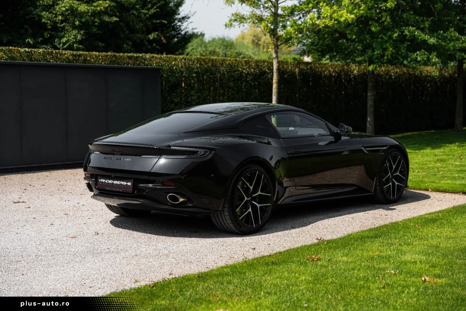 ASTON MARTIN 4.0 V8   COUPE   BOWERS & WILKINS   360    VAT