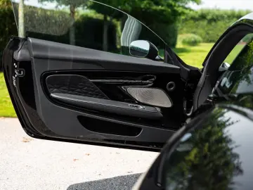 ASTON MARTIN 4.0 V8   COUPE   BOWERS & WILKINS   360    VAT