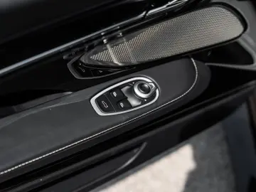 ASTON MARTIN 4.0 V8   COUPE   BOWERS & WILKINS   360    VAT