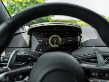 ASTON MARTIN 4.0 V8   COUPE   BOWERS & WILKINS   360    VAT