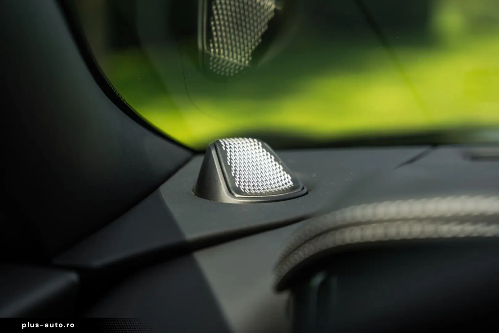 ASTON MARTIN 4.0 V8   COUPE   BOWERS & WILKINS   360    VAT