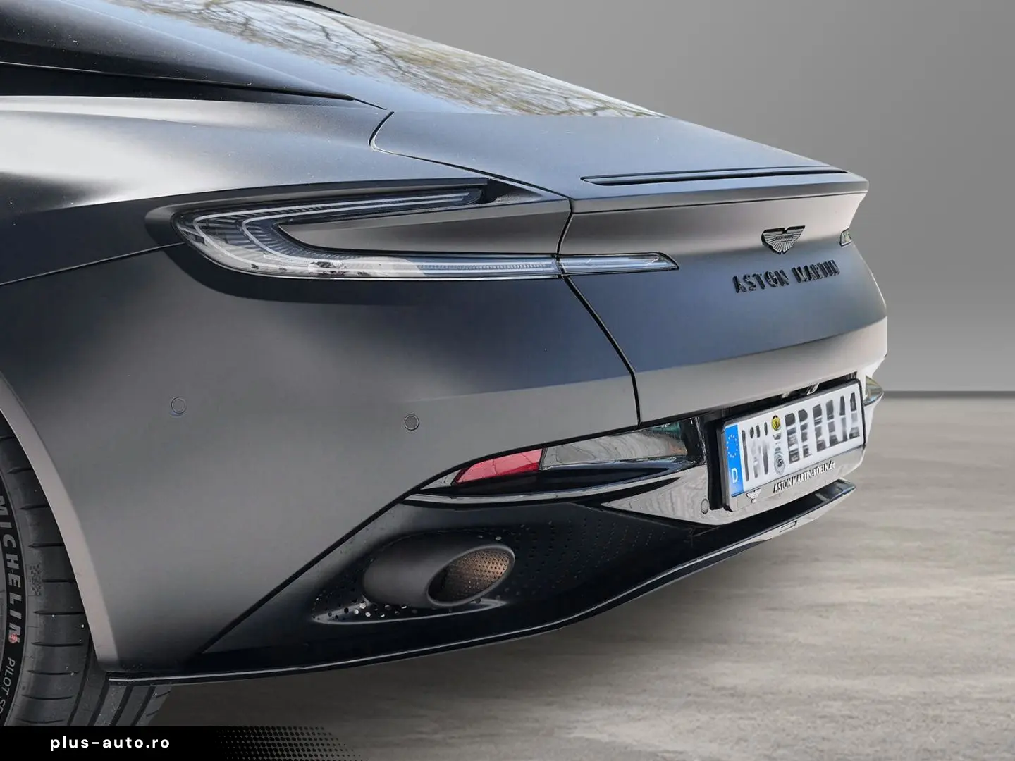 ASTON MARTIN DB12 Satin Onyx Black Inspire Sport