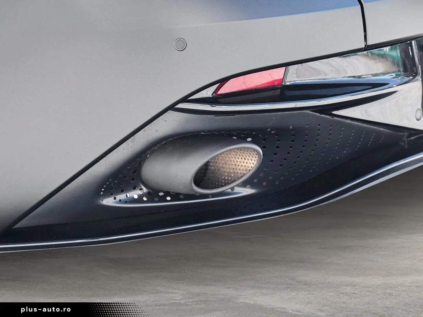 ASTON MARTIN DB12 Satin Onyx Black Inspire Sport