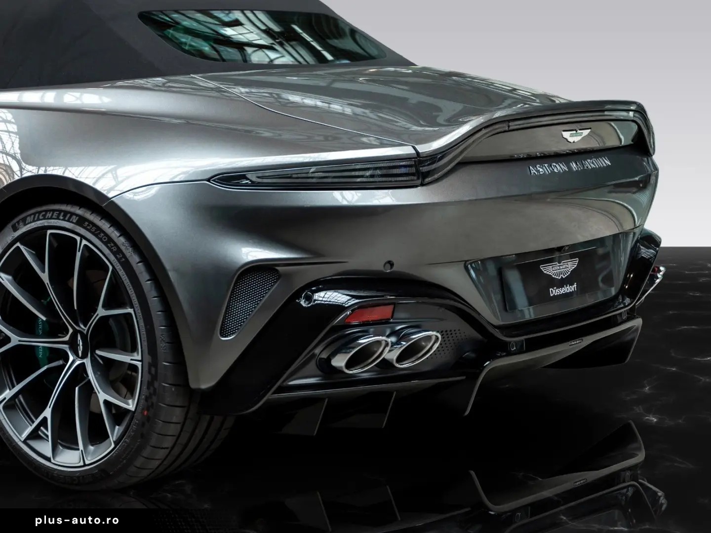 ASTON MARTIN V8 Vantage