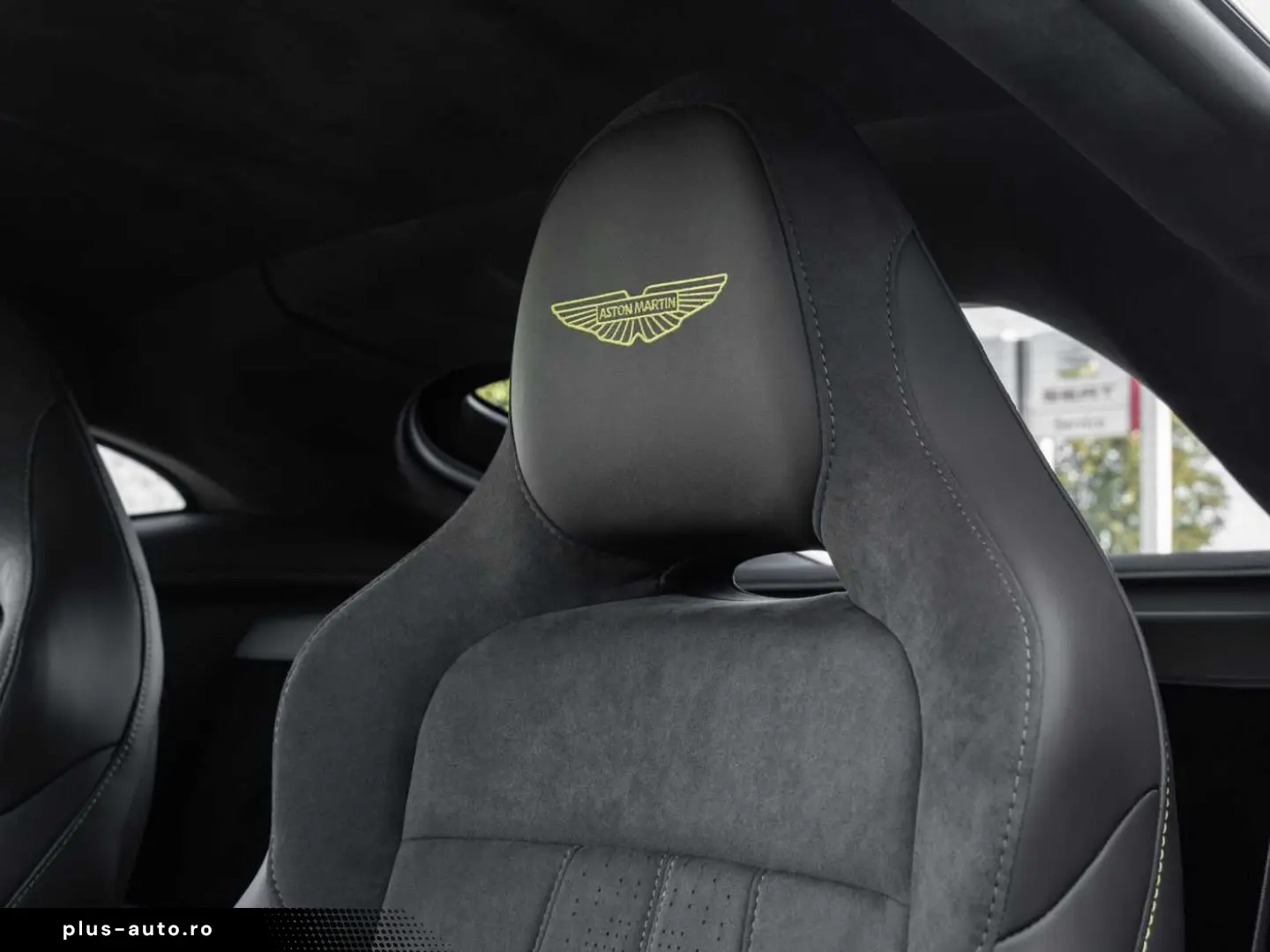 ASTON MARTIN V8 Vantage