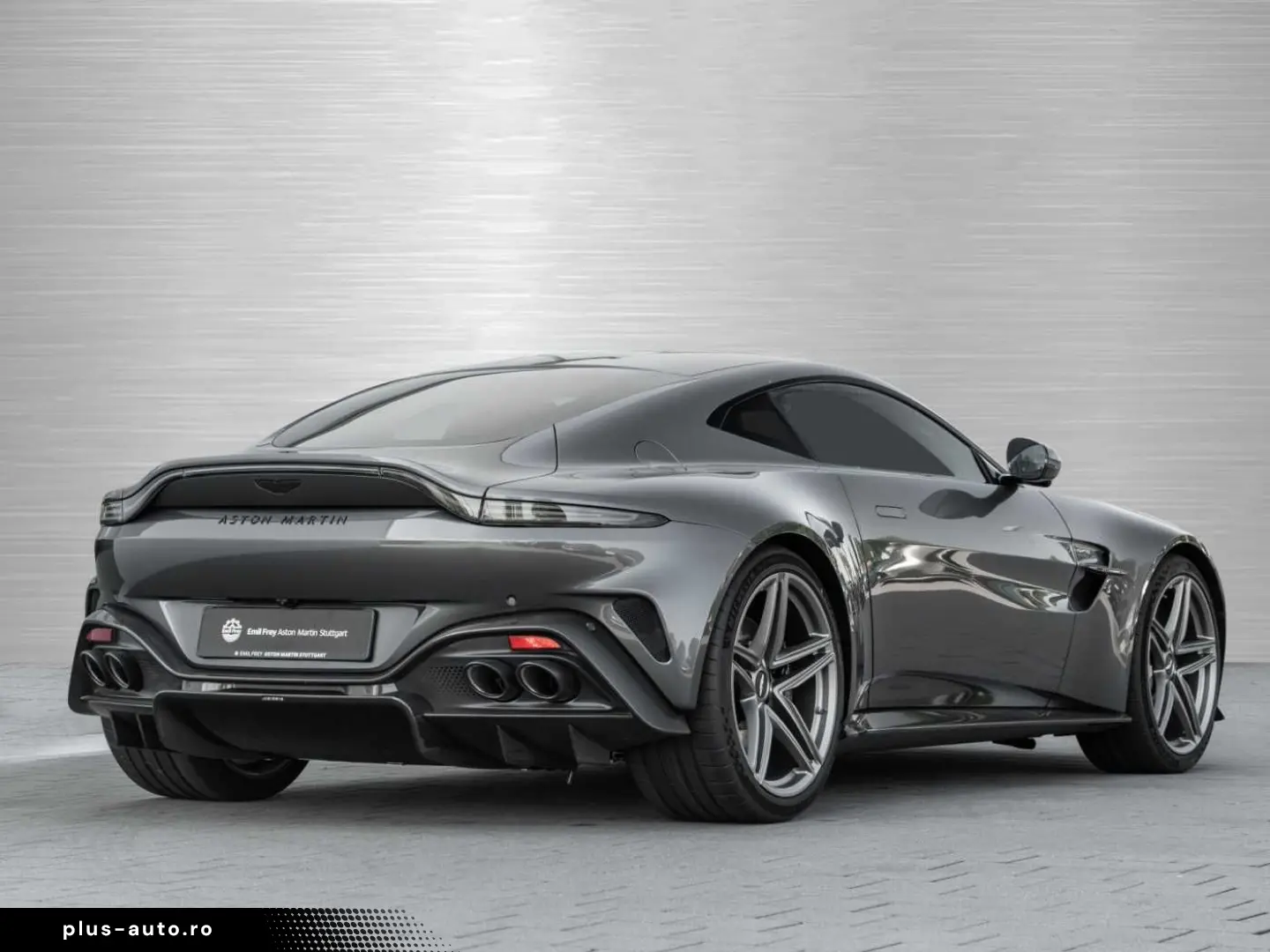 ASTON MARTIN V8 Vantage