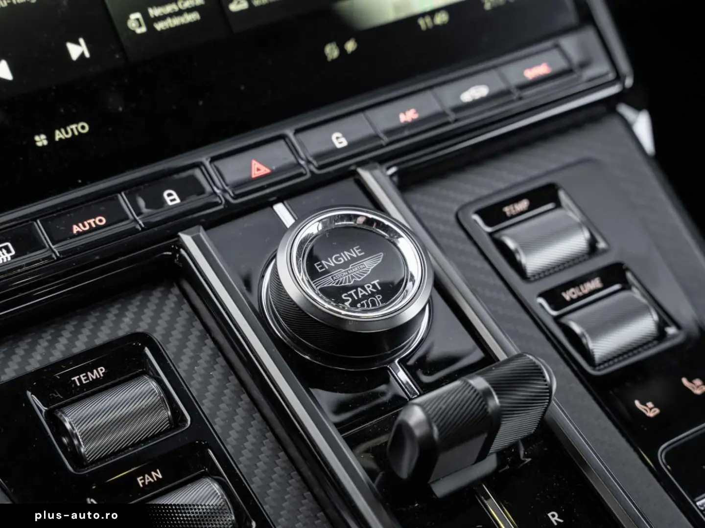 ASTON MARTIN V8 Vantage