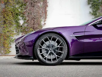 ASTON MARTIN Vantage