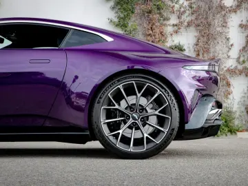 ASTON MARTIN Vantage