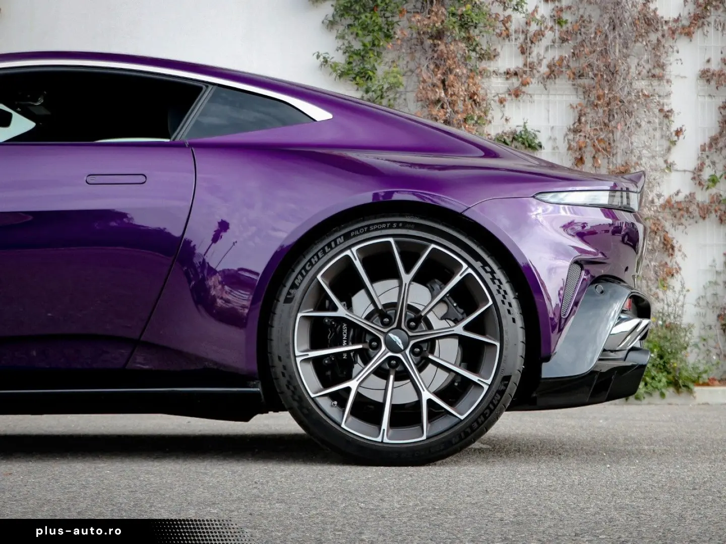 ASTON MARTIN Vantage
