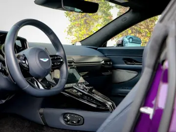 ASTON MARTIN Vantage