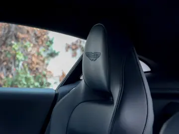 ASTON MARTIN Vantage