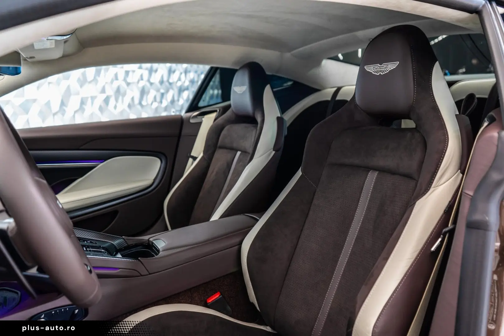 ASTON MARTIN DB12  Keramik   Carbon