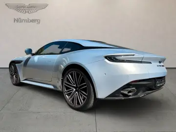 ASTON MARTIN DB12