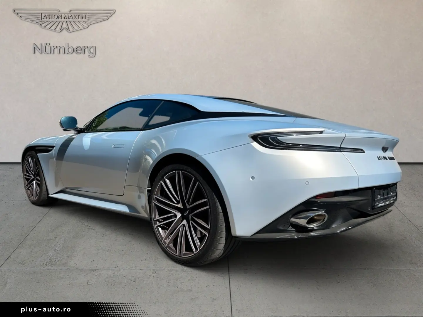 ASTON MARTIN DB12