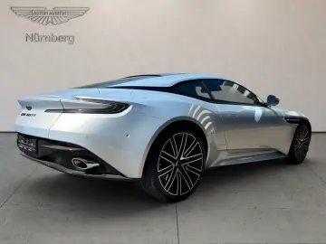 ASTON MARTIN DB12