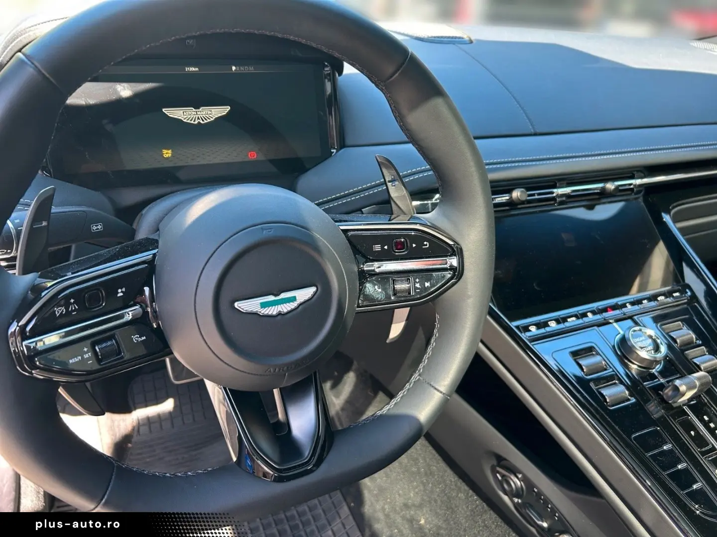 ASTON MARTIN DB12