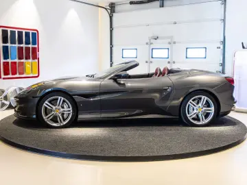 FERRARI Portofino M