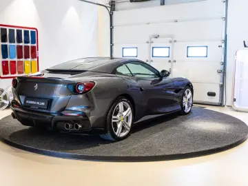 FERRARI Portofino M