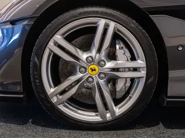 FERRARI Portofino M