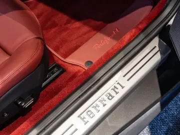FERRARI Portofino M
