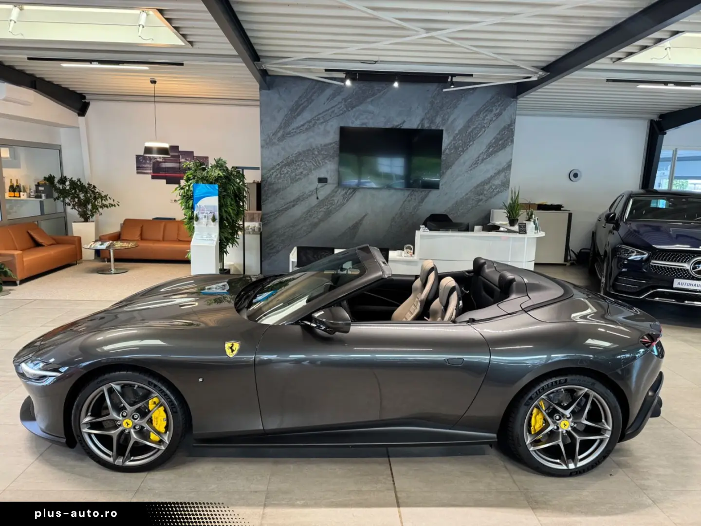 FERRARI Roma V8 Spider 360 Kamera Matrix JBL MY 2025