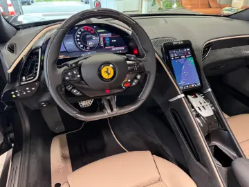 FERRARI Roma V8 Spider 360 Kamera Matrix JBL MY 2025