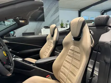 FERRARI Roma V8 Spider 360 Kamera Matrix JBL MY 2025