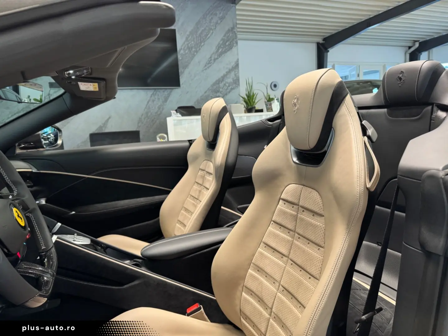 FERRARI Roma V8 Spider 360 Kamera Matrix JBL MY 2025