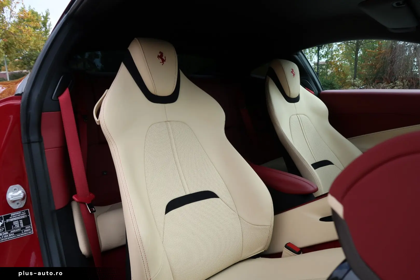FERRARI Roma 3.9 T V8 Spider DCT
