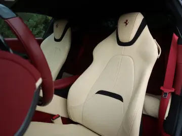 FERRARI Roma 3.9 T V8 Spider DCT