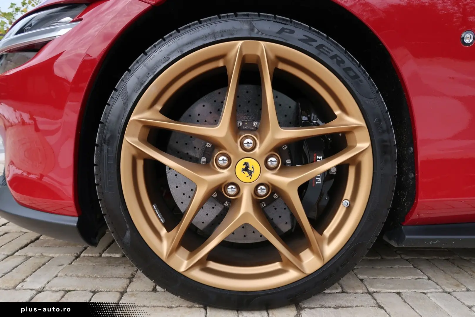 FERRARI Roma 3.9 T V8 Spider DCT