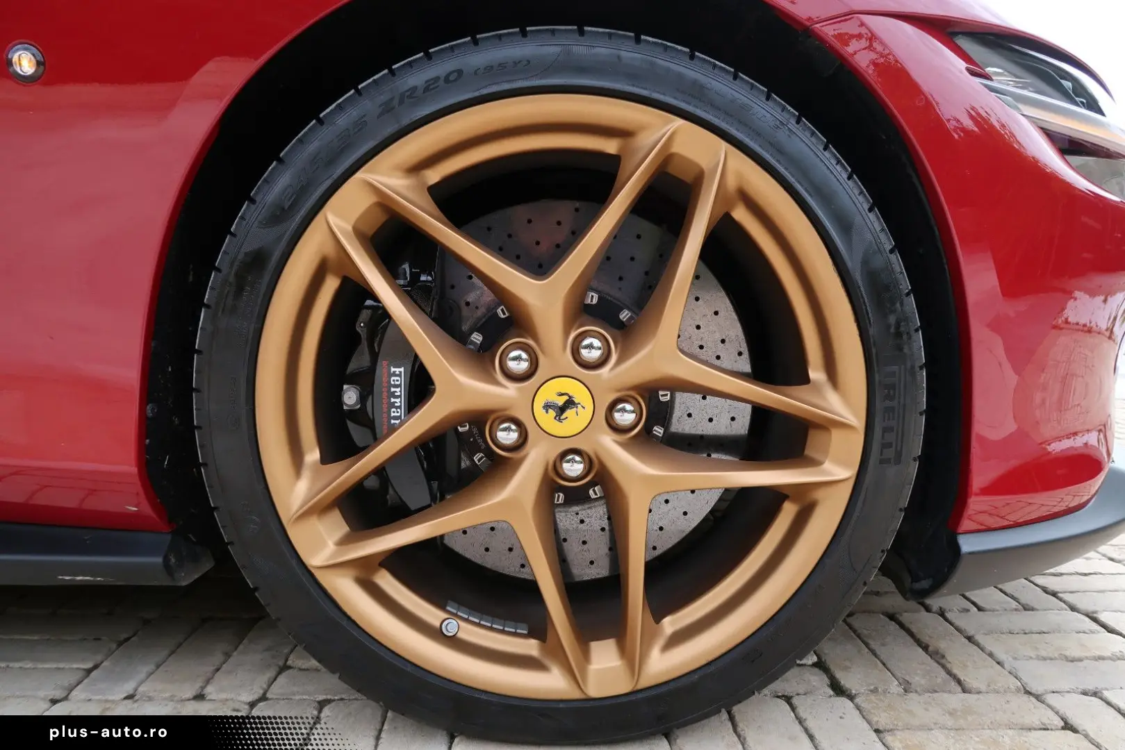 FERRARI Roma 3.9 T V8 Spider DCT