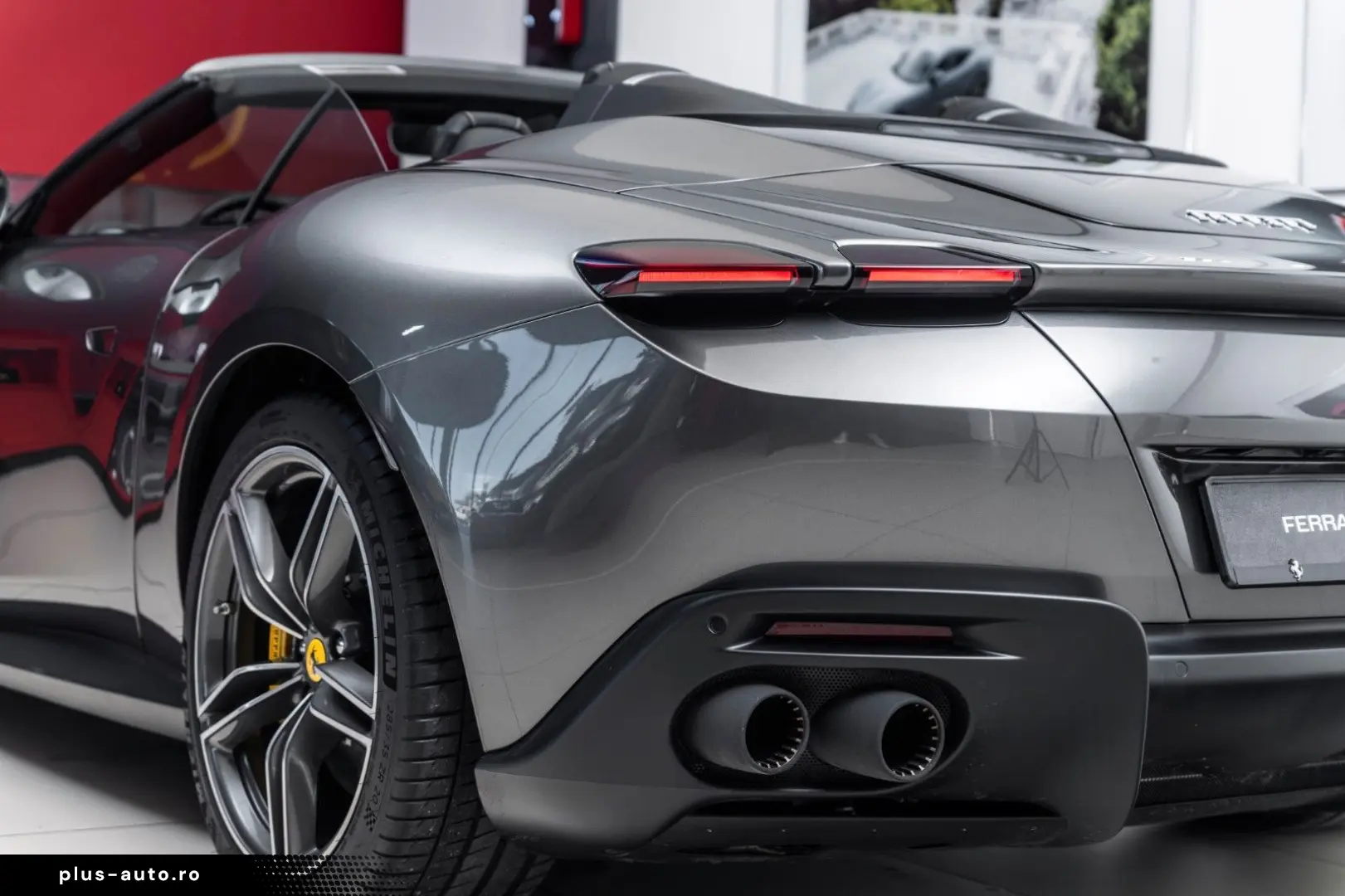 FERRARI Roma Spider 3.9 T V8 DCT
