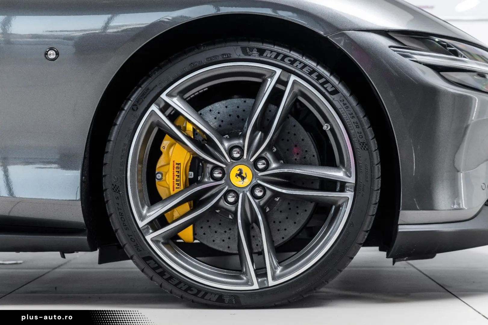 FERRARI Roma Spider 3.9 T V8 DCT