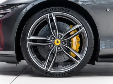 FERRARI Roma Spider 3.9 T V8 DCT